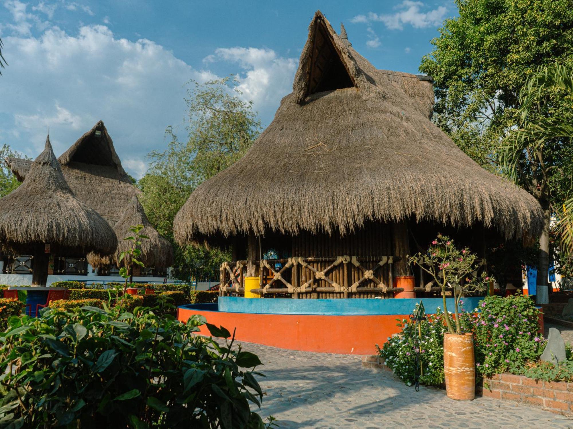Hotel Acuarela Del Rio Santa Fe de Antioquia Luaran gambar